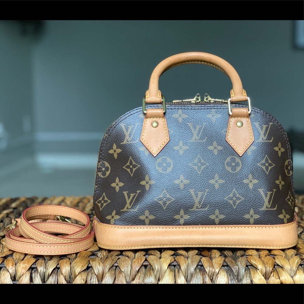 ❌Sold❌Authentic Monogram Alma BB